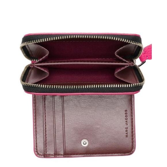 Marc Jacobs
Women’s Compact Wallet in Hot Pink - Picture 3 of 4